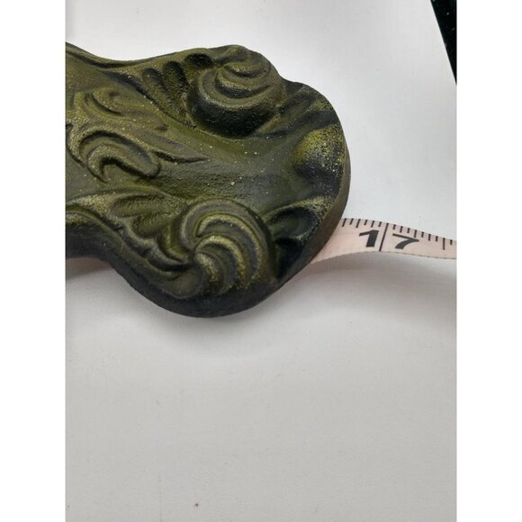 Vintage Decorative Cast Iron Wall-Mounted Spoon Rest With Fleur-De-Lis & Embosse - Picture 5 of 6